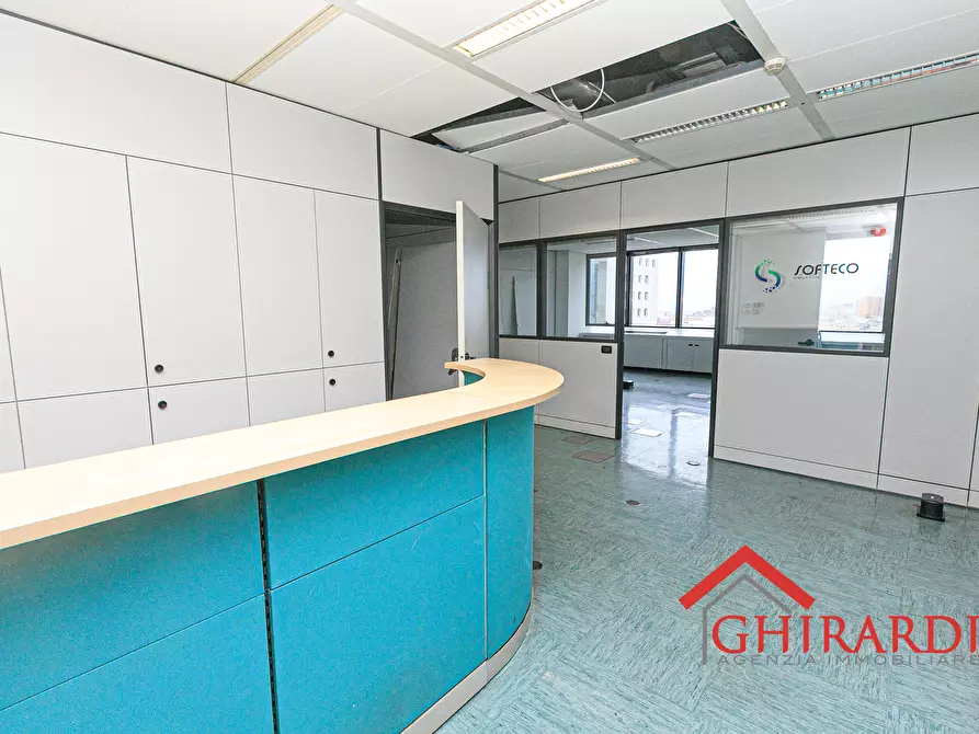 Immagine 2 di Ufficio in affitto  in VIA DE MARINI 1 a Genova