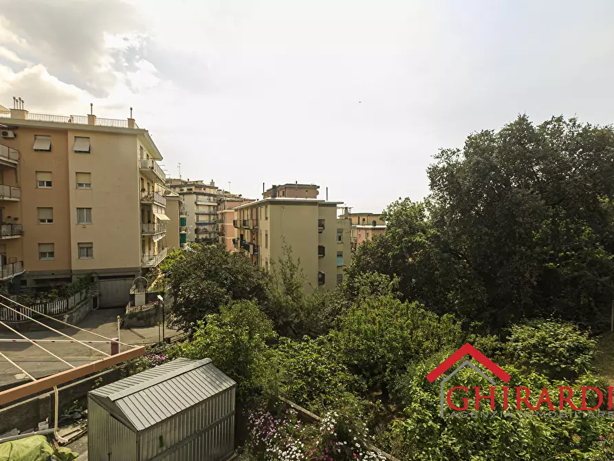 Immagine 43 di Quadrilocale in vendita  in Via Gavino Antonio 25 a Genova