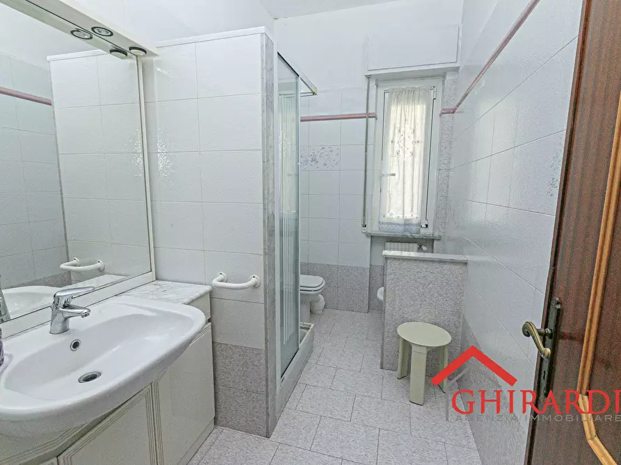 Immagine 25 di Quadrilocale in affitto  in Via Chiaravagna 8B a Genova