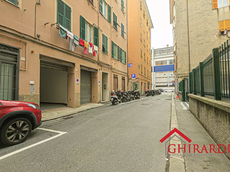Immagine 9 di Garage in vendita  in VIA MONFALCONE 1A a Genova