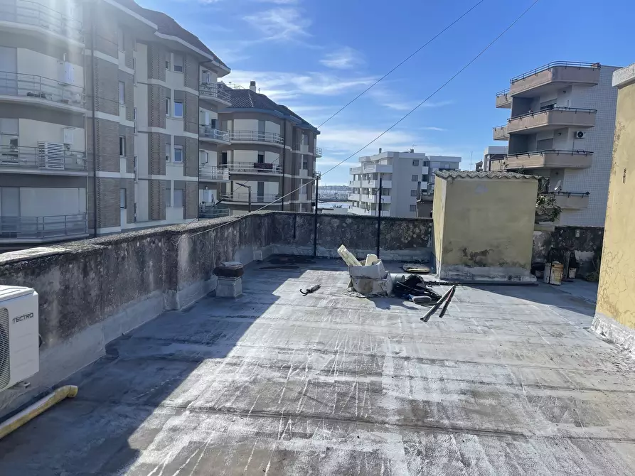 Immagine 15 di Trilocale in vendita  in Via della Liberazione 45 a Nettuno