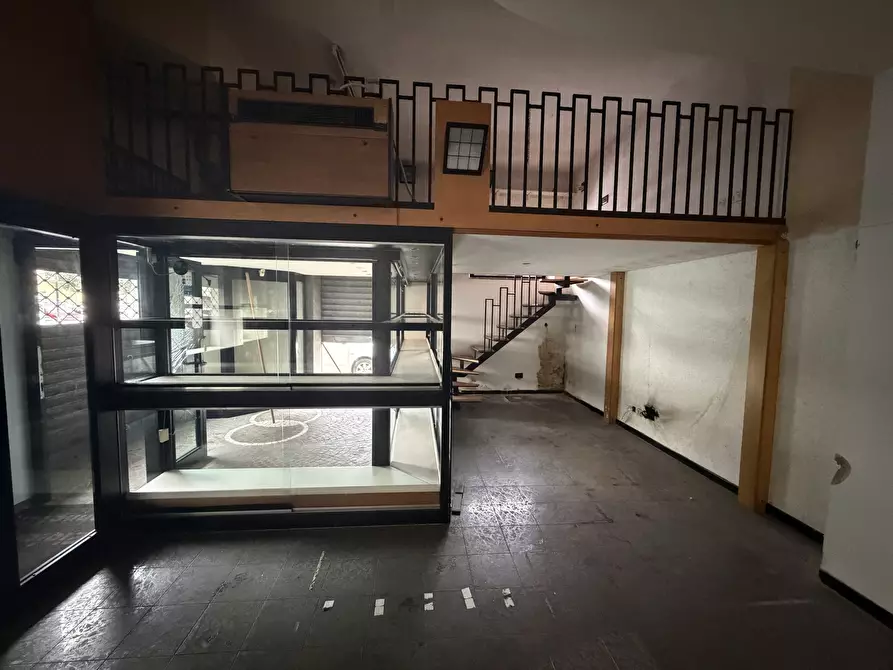 Immagine 7 di Locale commerciale in vendita  in via vittorio veneto a Nettuno