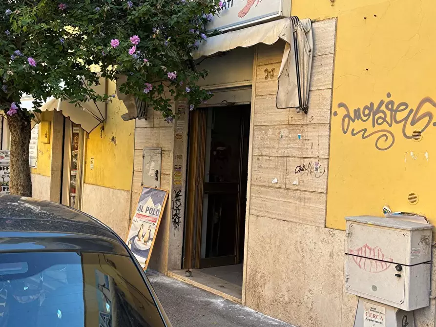 Immagine 2 di Locale commerciale in vendita  in Via Vittorio Veneto 43 a Nettuno
