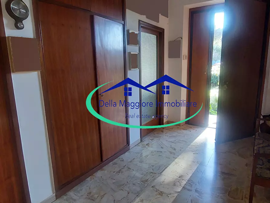 Immagine 12 di Villa in vendita  in via di montenero a Livorno