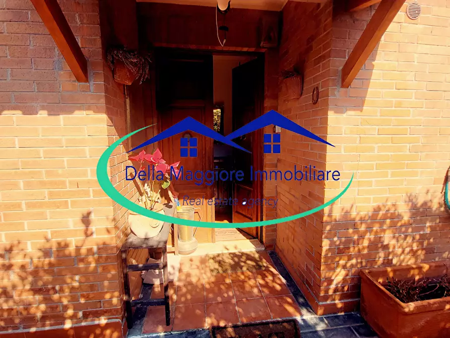 Immagine 10 di Porzione di casa in vendita  in via di quercianella a Livorno