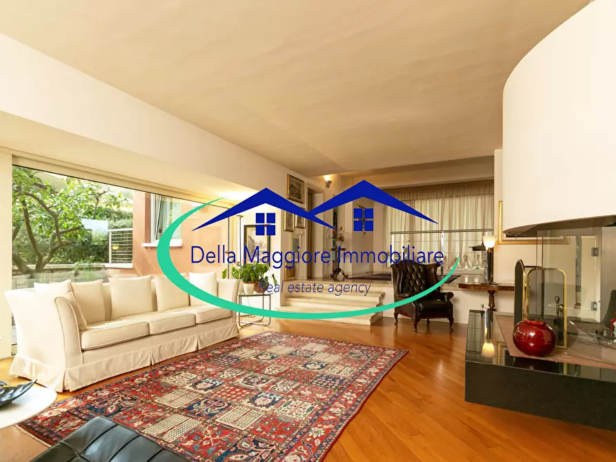 Immagine 4 di Villa in vendita  in Via di Montenero a Livorno