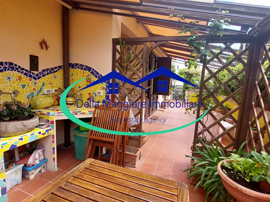 Immagine 1 di Casa bifamiliare in vendita  a Livorno