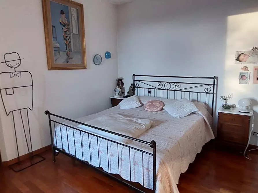 Immagine 29 di Villa in vendita  in via della prugnoliccia a Livorno