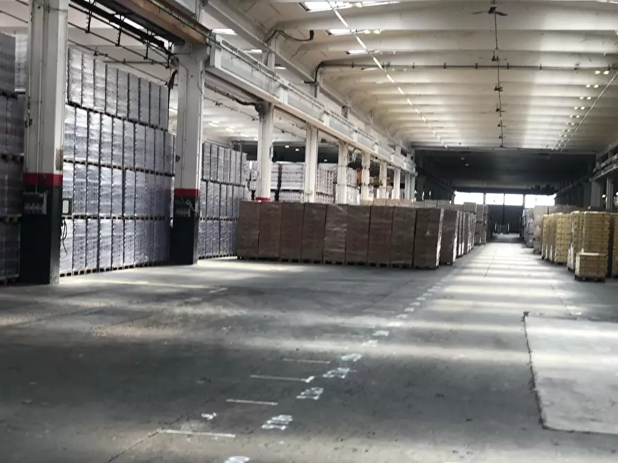 Immagine 2 di Attività artigianale in vendita  a Sorbolo Mezzani