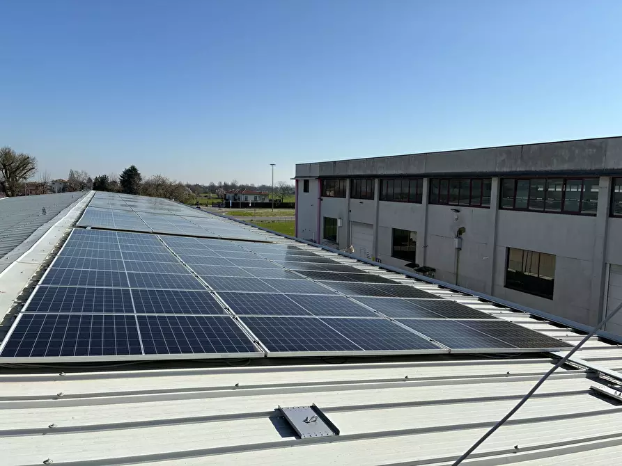 Immagine 8 di Attività artigianale in vendita  a Parma