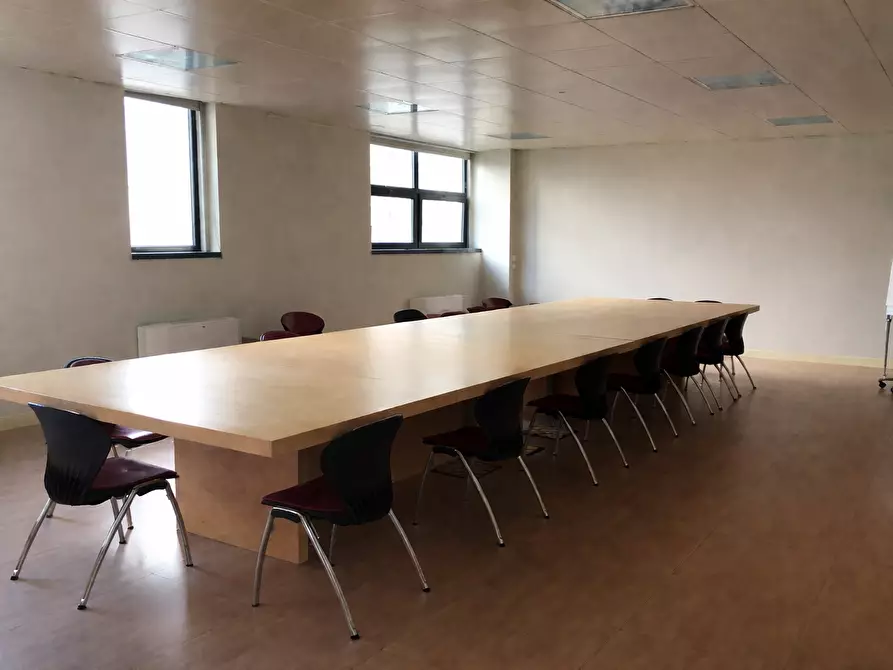 Immagine 6 di Ufficio in affitto  a Parma