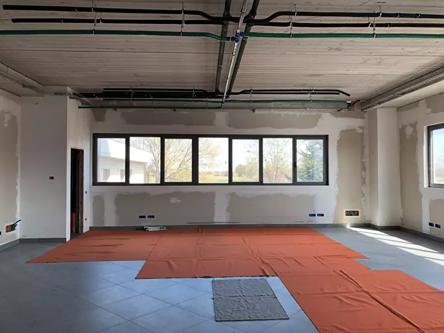 Immagine 5 di Ufficio in vendita  a Parma