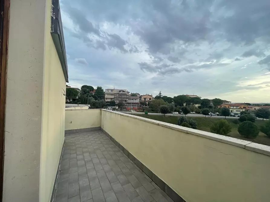 Immagine 21 di Attico in vendita  in via aldo moro a Osimo