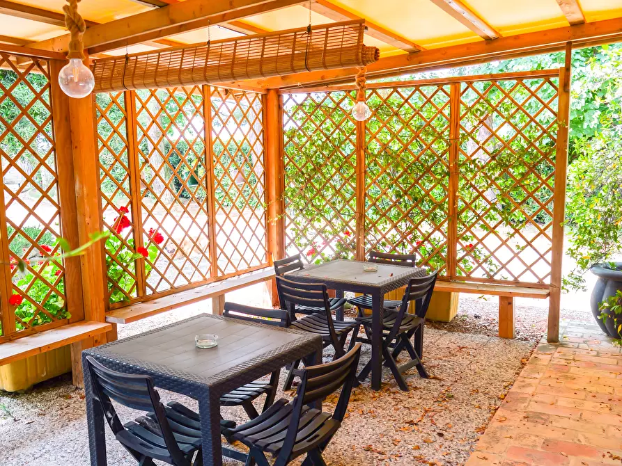 Immagine 66 di Villa in vendita  in VIA CHIARAVALLESE a Osimo