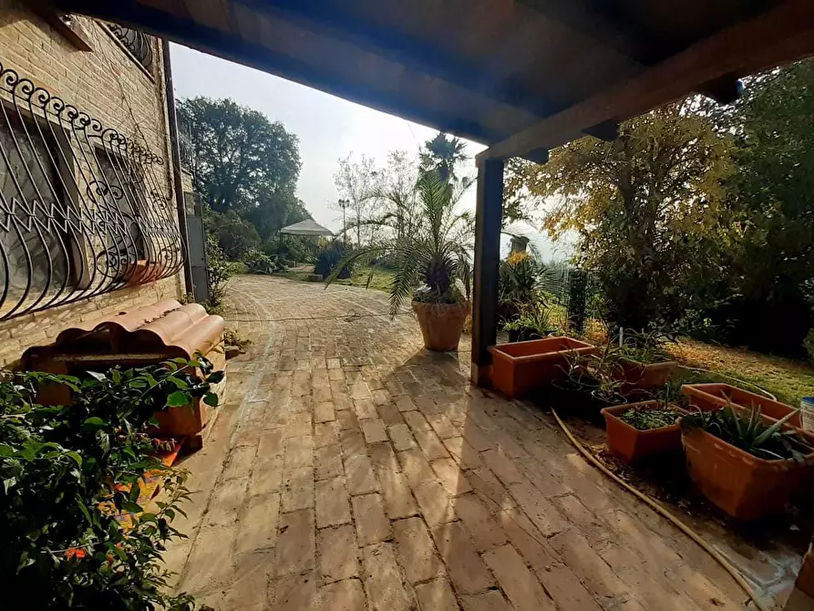 Immagine 8 di Villa in vendita  in VIA chiaravallese a Osimo