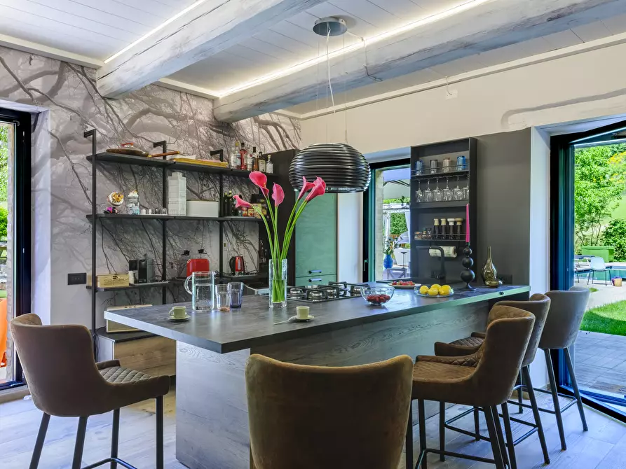 Immagine 8 di Rustico / casale in vendita  in SARNANO a Sarnano