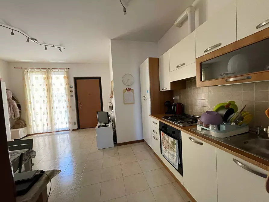 Immagine 3 di Bilocale in vendita  in Via D' ancona a Ancona