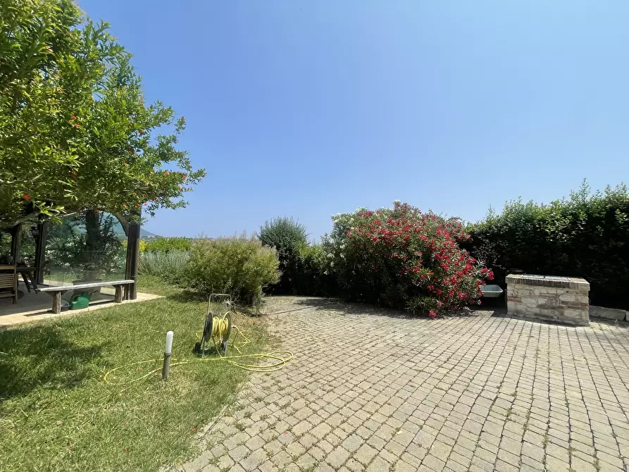 Immagine 26 di Villa in vendita  in Coppo a Sirolo