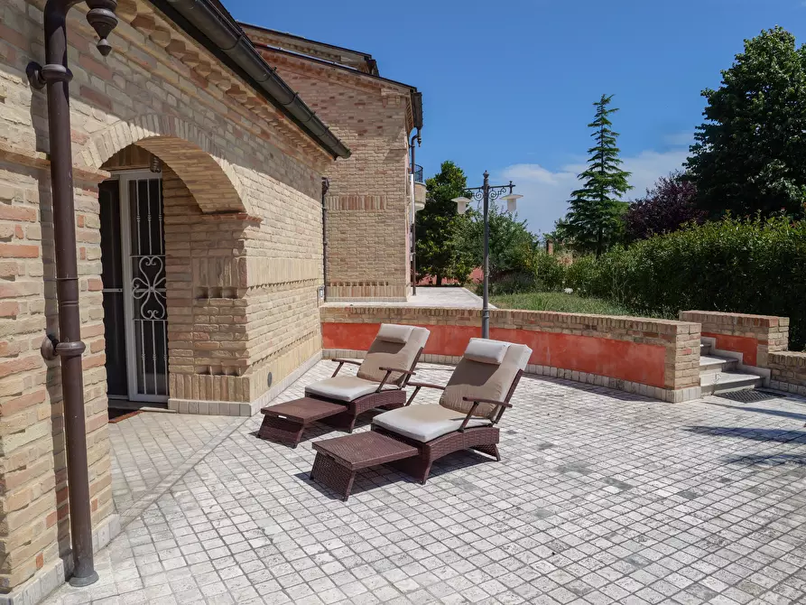 Immagine 36 di Villa in vendita  in Via Passarini a Recanati