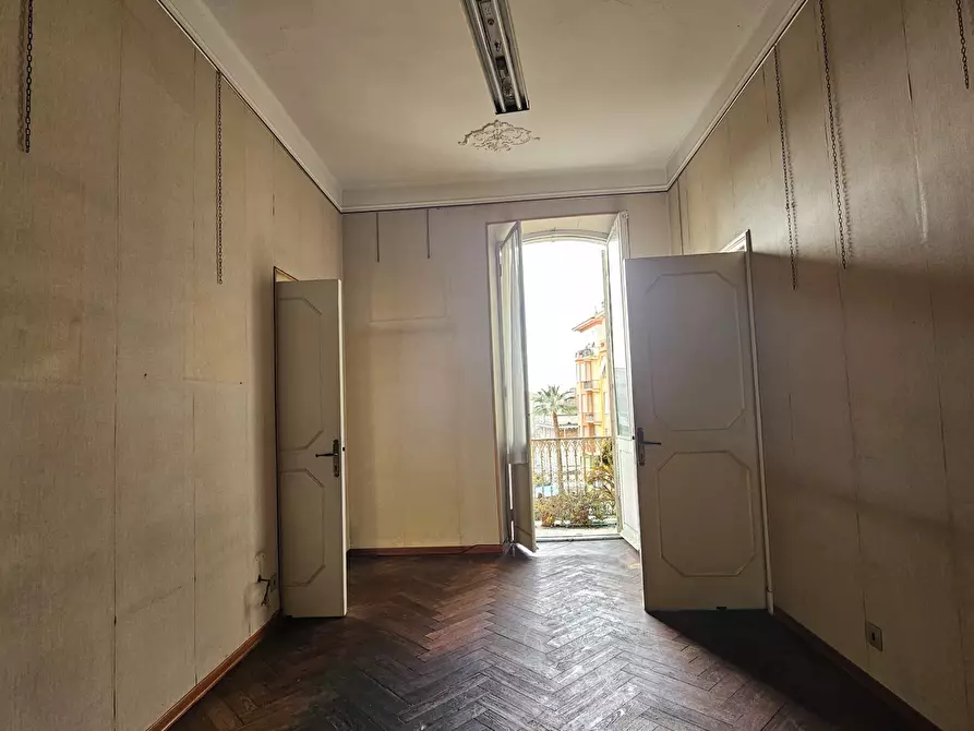 Immagine 12 di Pentalocale in vendita  in Via Garibaldi 97 a San Remo