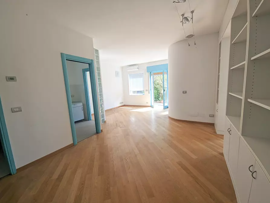 Immagine 2 di Trilocale in vendita  in Corso degli Inglesi 458 a San Remo