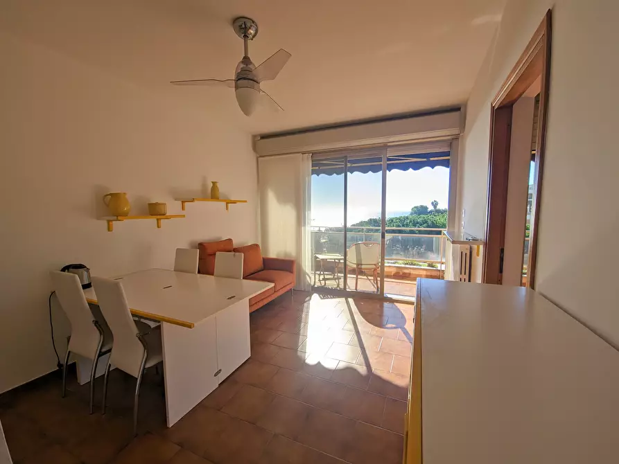 Immagine 3 di Trilocale in affitto  in Via Padre Semeria 133 a San Remo