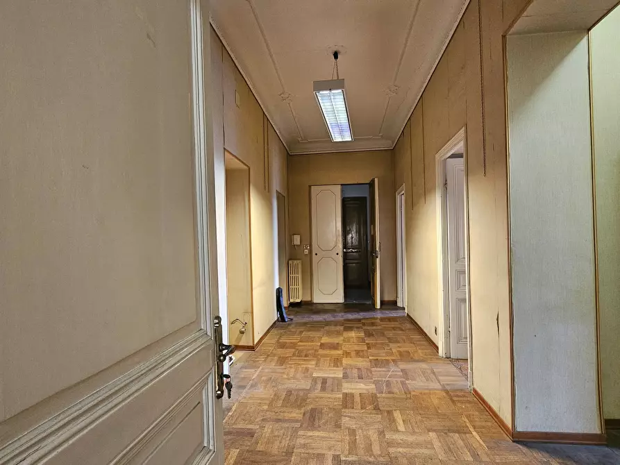 Immagine 14 di Pentalocale in vendita  in Via Garibaldi 97 a San Remo