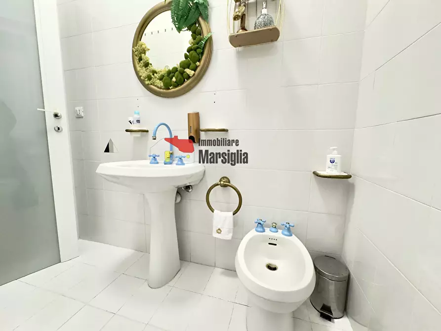 Immagine 16 di Quadrilocale in vendita  in Strada Solaro 14 a San Remo