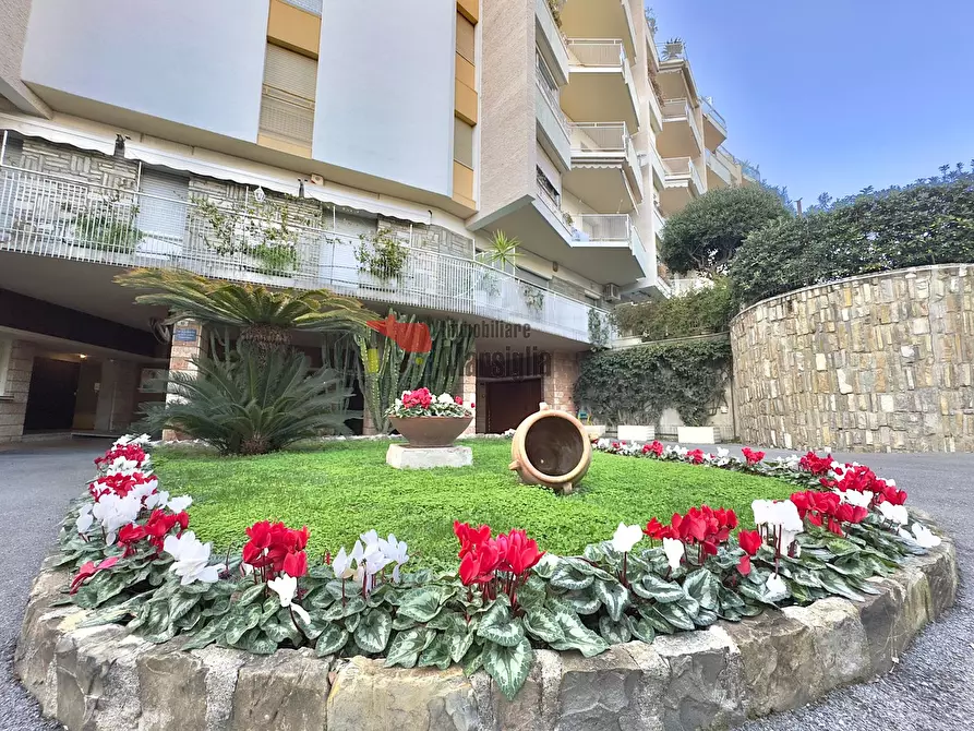 Immagine 1 di Quadrilocale in vendita  in Via Legnano 10 a San Remo