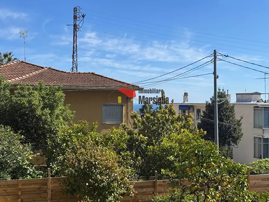 Immagine 21 di Trilocale in vendita  in Corso degli Inglesi 533 a San Remo