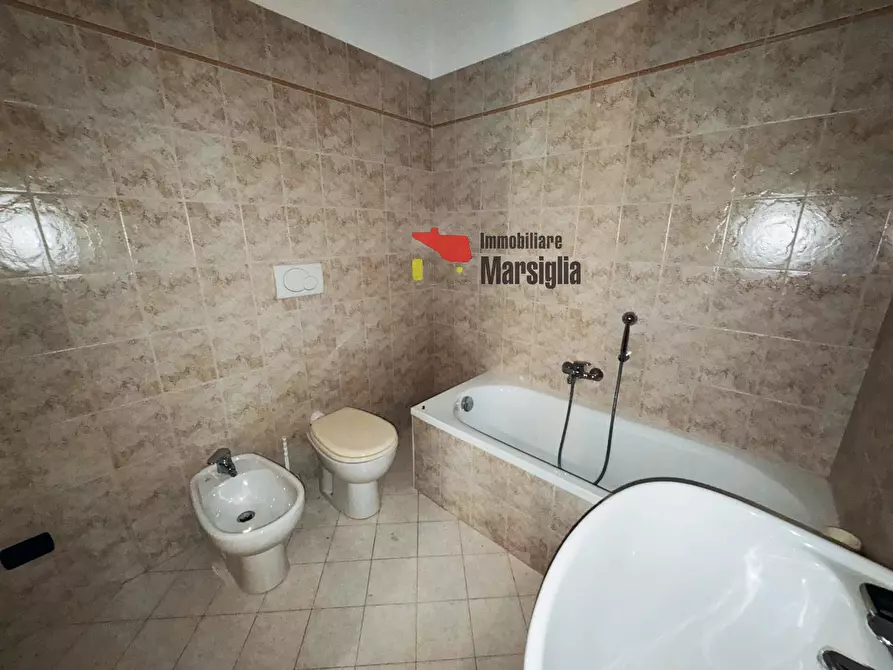 Immagine 23 di Trilocale in vendita  in Via Franco Alfano 37 a San Remo