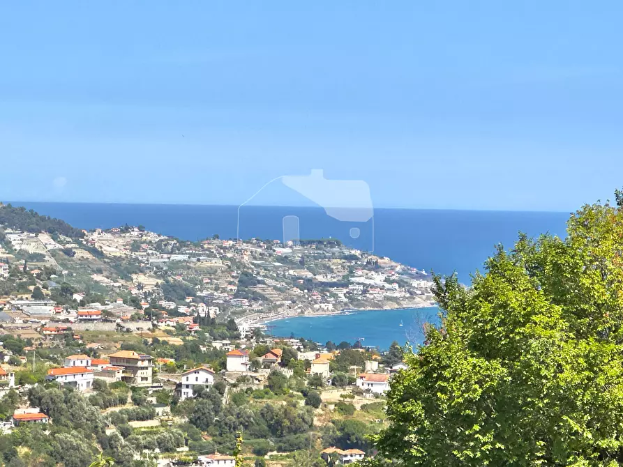 Immagine 19 di Casa indipendente in vendita  in Strada San Bartolomeo 300 a San Remo