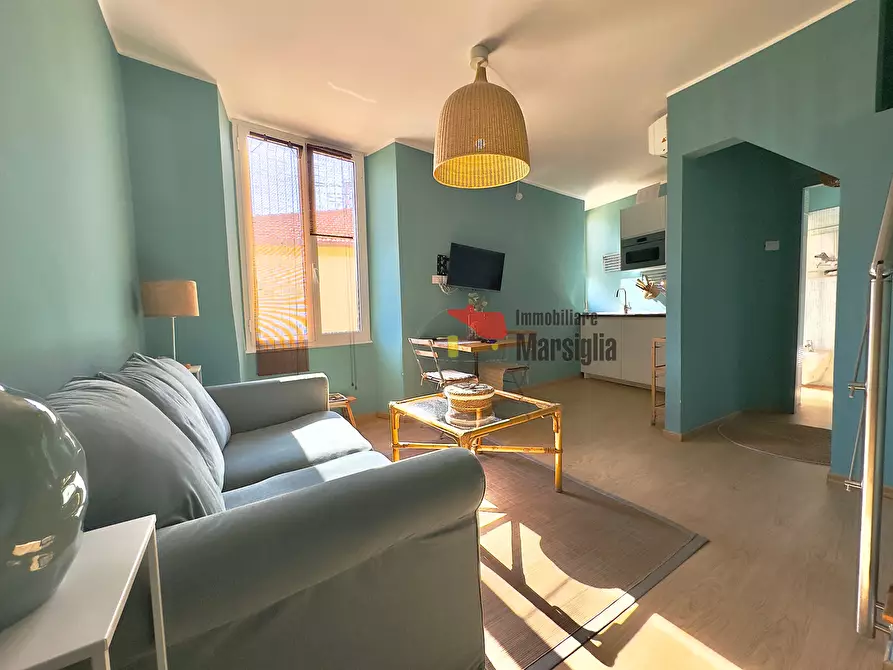 Immagine 8 di Bilocale in vendita  in Via Feraldi 20 a San Remo