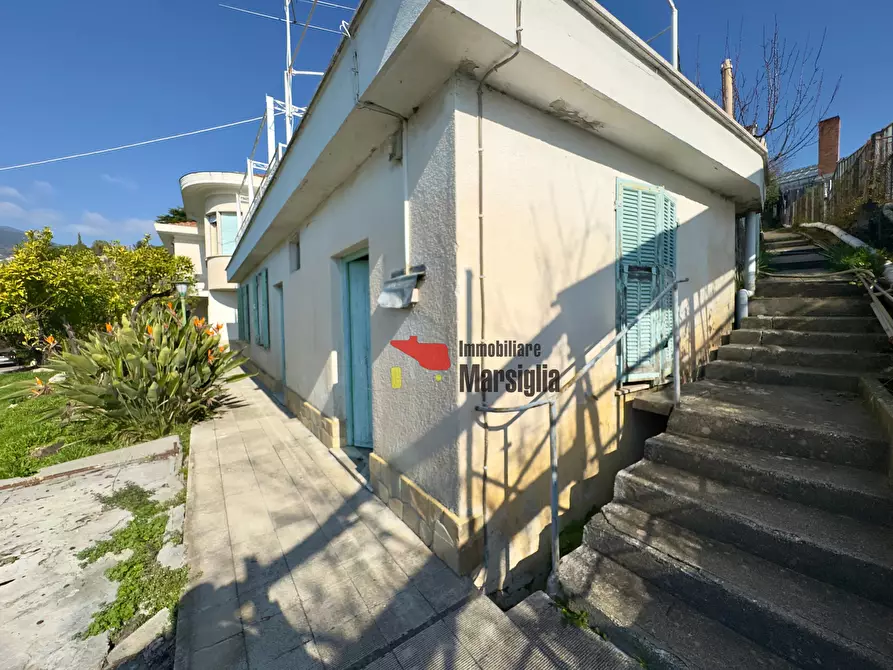 Immagine 4 di Casa indipendente in vendita  in Via G. D'Annunzio 60 a San Remo