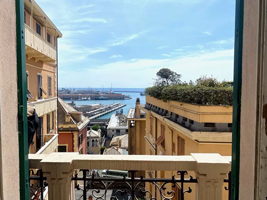 Immagine 1 di Appartamento in vendita  in pagano doria a Genova