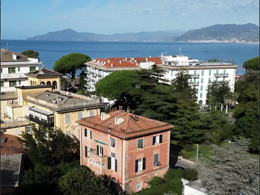 Immagine 1 di Villa in vendita  in Via xx settembre a Sestri Levante