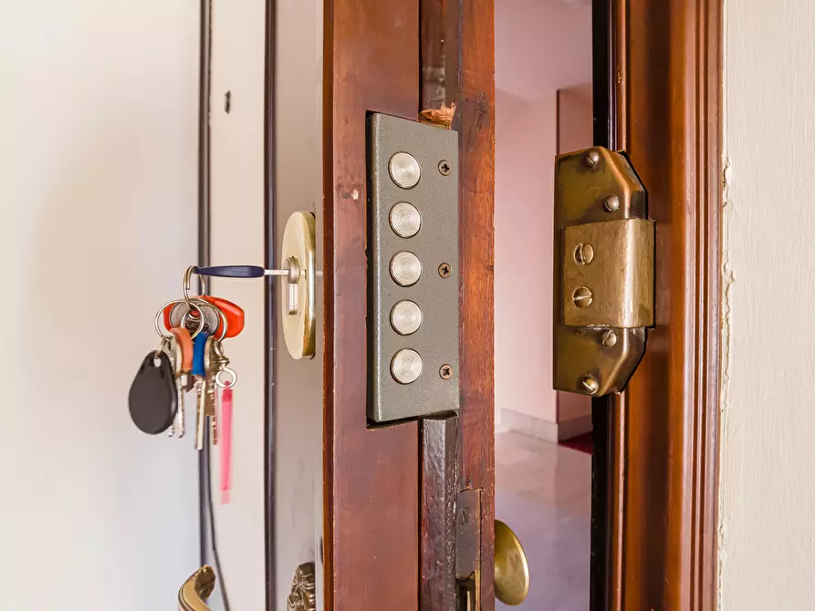 Immagine 34 di Quadrilocale in vendita  in Via Castellino a Torino