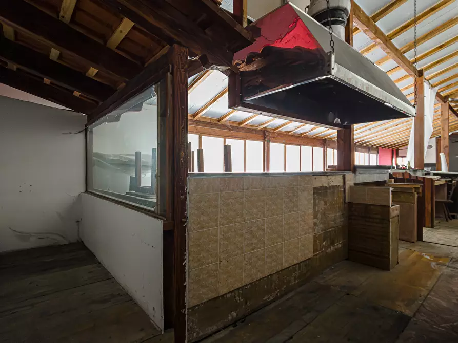 Immagine 9 di Palazzo in vendita  in Via Losa a Pessinetto