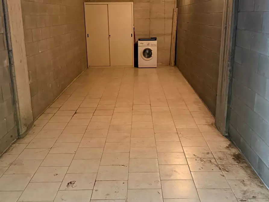 Immagine 2 di Garage in vendita  in Via Borsellino a Torino