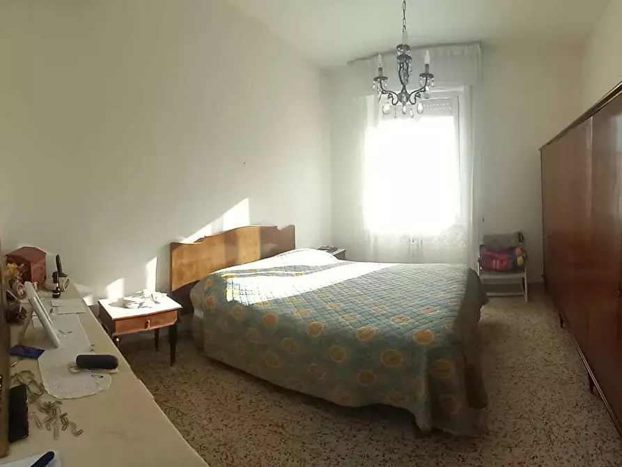 Immagine 11 di Pentalocale in vendita  a Livorno