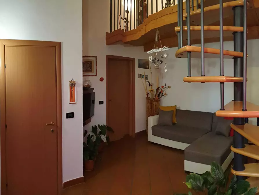 Immagine 23 di Trilocale in vendita  a Livorno