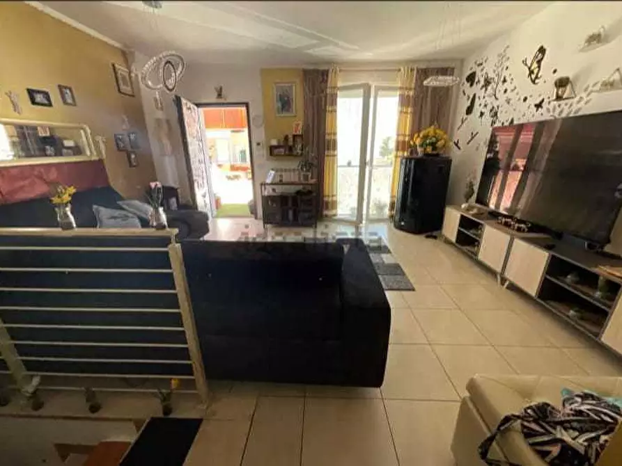 Immagine 3 di Villetta a schiera in vendita  a Livorno