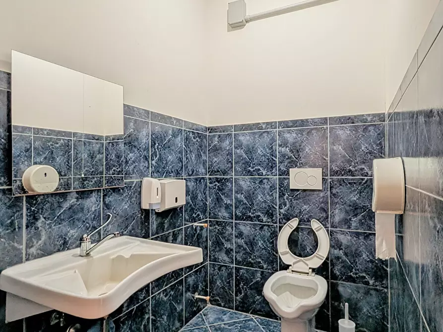 Immagine 22 di Bar / Ristorante in vendita  in Via Caprioli 2 a Nettuno