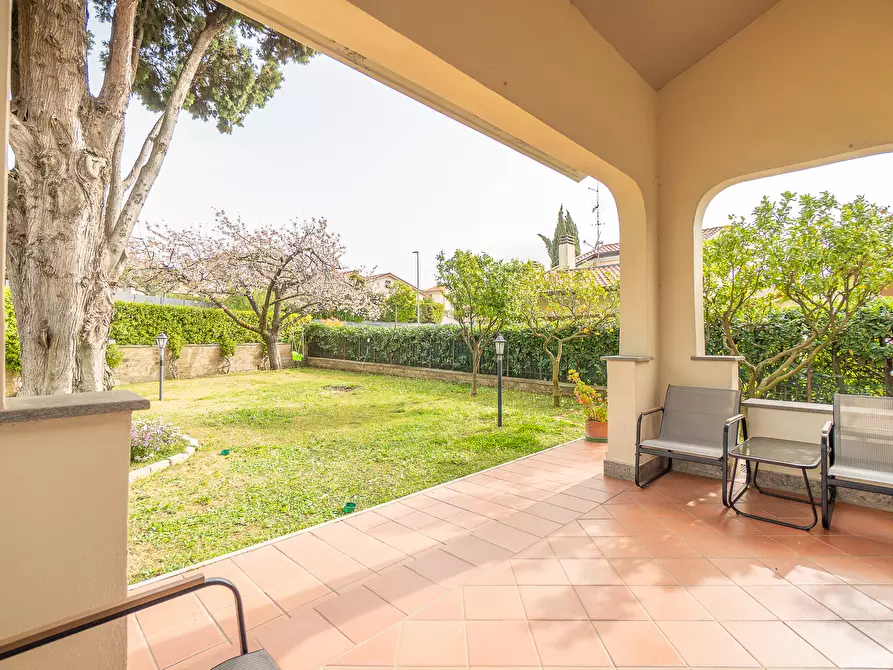 Immagine 5 di Villa in vendita  in Via Moricone a Albano Laziale