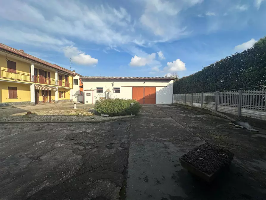 Immagine 30 di Casa bifamiliare in vendita  in Via Guglielmo Marconi 29 a Prarolo