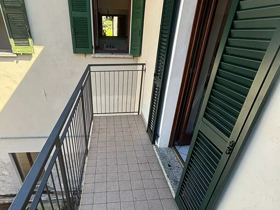 Immagine 15 di Appartamento in vendita  in Frazione Calozzo 128 a Pianello Del Lario