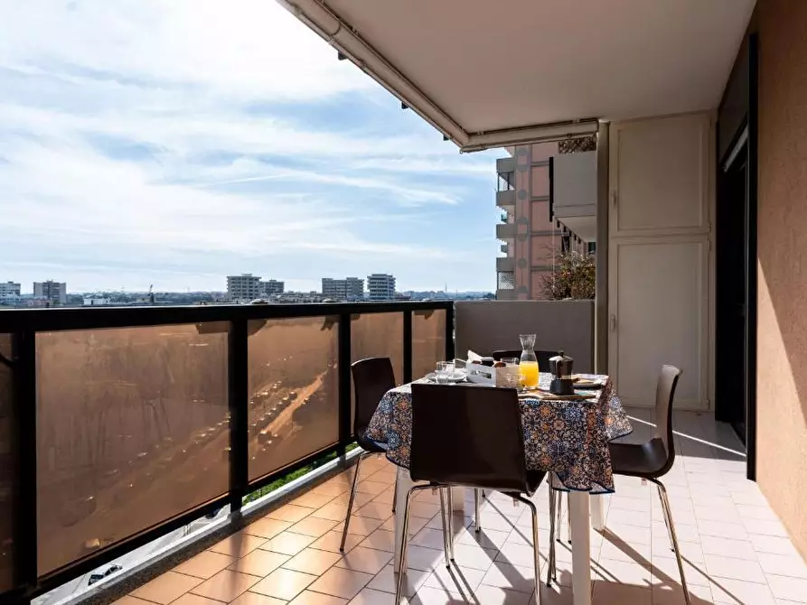 Immagine 55 di Quadrilocale in vendita  in Via Salvatore Matarrese 10 a Bari