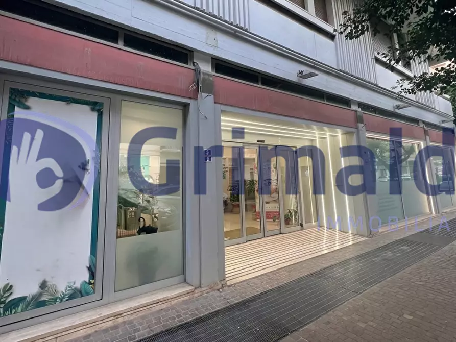 Immagine 1 di Locale commerciale in affitto  in Via Giuseppe Zanardelli 25 a Lecce