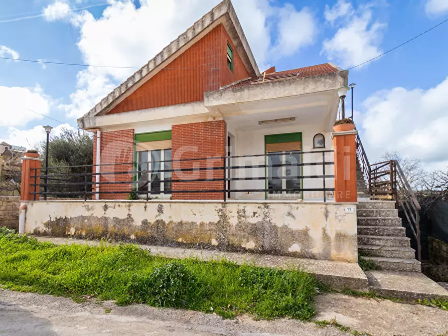 Immagine 1 di Casa indipendente in vendita  in VIA DELLA FONTE 11 a Noto
