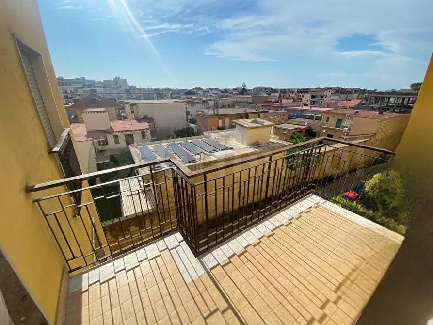 Immagine 11 di Trilocale in vendita  a Giugliano In Campania